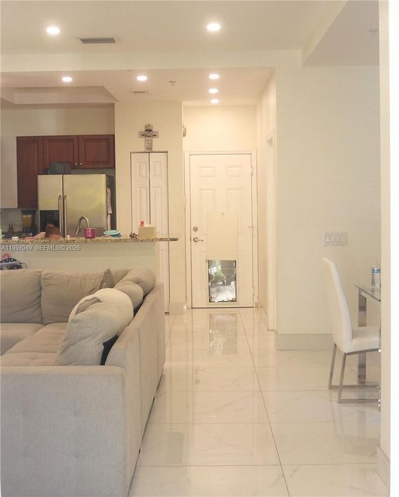 For Sale: $425,000 (3 beds, 2 baths, 1434 Square Feet)