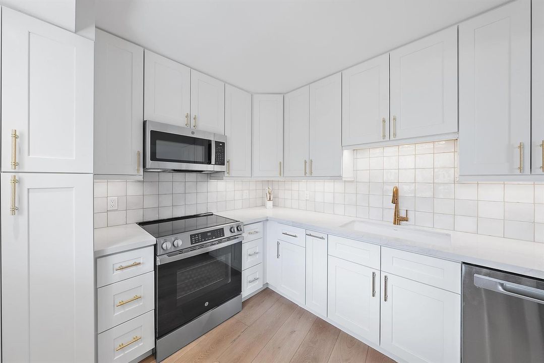 300 Ocean Trail Way, 1202-14