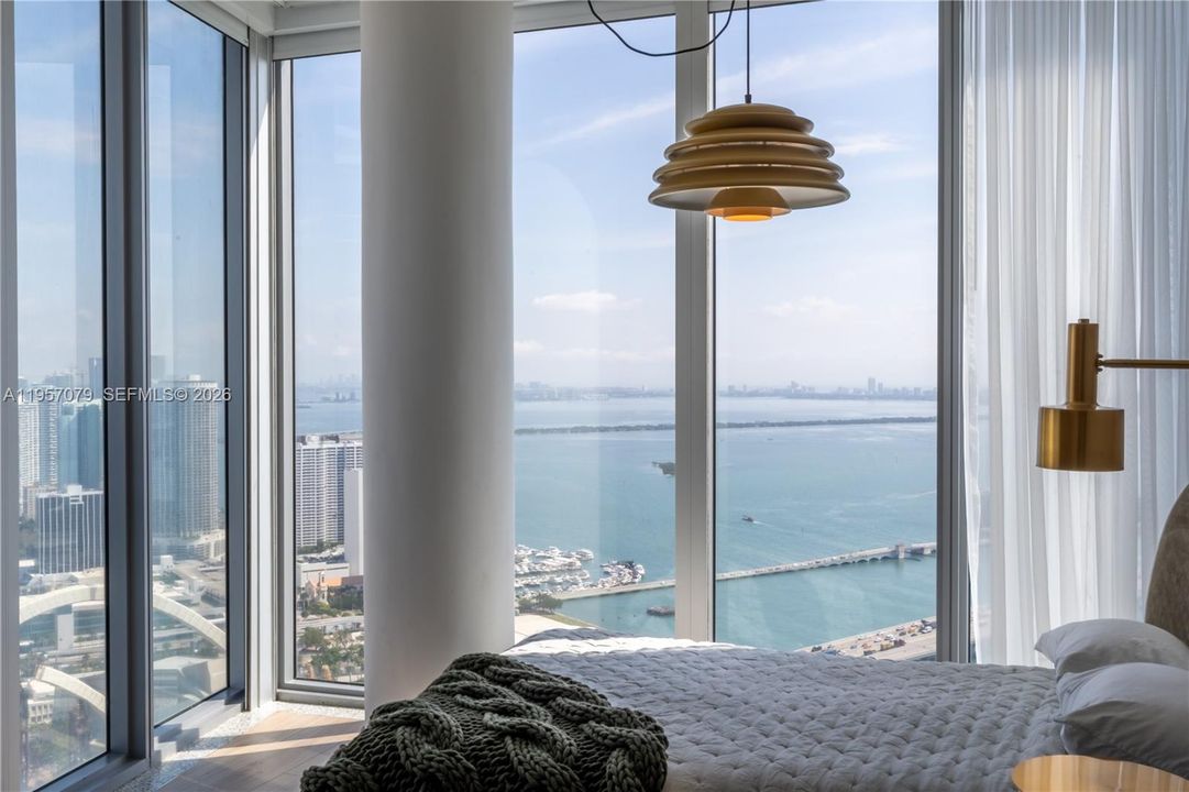 For Sale: $1,470,000 (2 beds, 2 baths, 1333 Square Feet)
