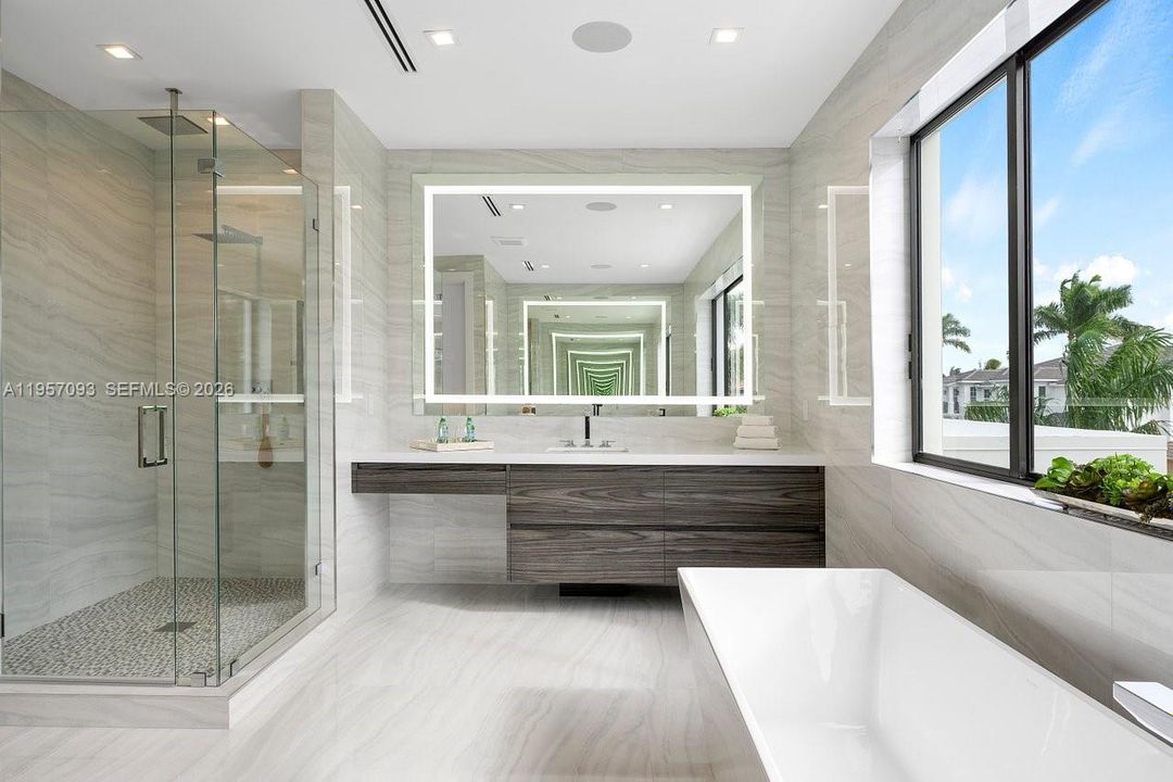 For Sale: $7,750,000 (6 beds, 5 baths, 4910 Square Feet)