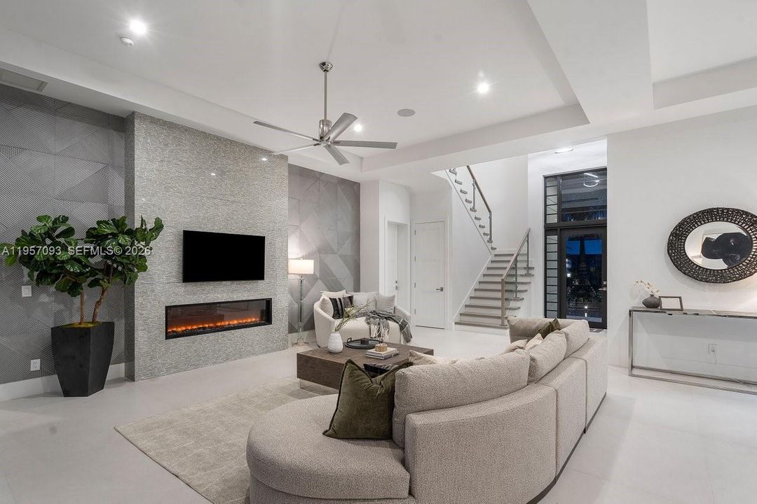 For Sale: $7,750,000 (6 beds, 5 baths, 4910 Square Feet)
