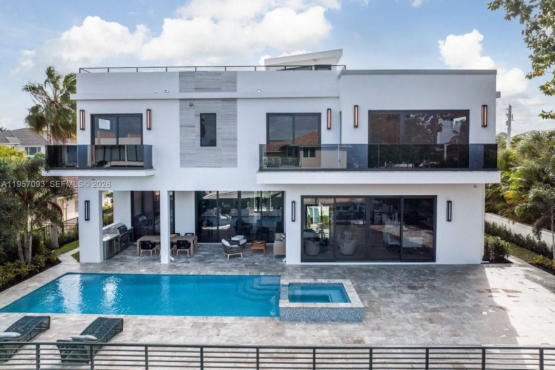 For Sale: $7,750,000 (6 beds, 5 baths, 4910 Square Feet)