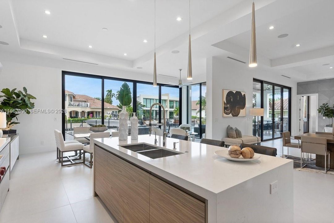 For Sale: $7,750,000 (6 beds, 5 baths, 4910 Square Feet)
