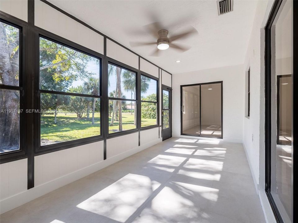 Activo con contrato: $379,000 (2 camas, 2 baños, 1459 Pies cuadrados)