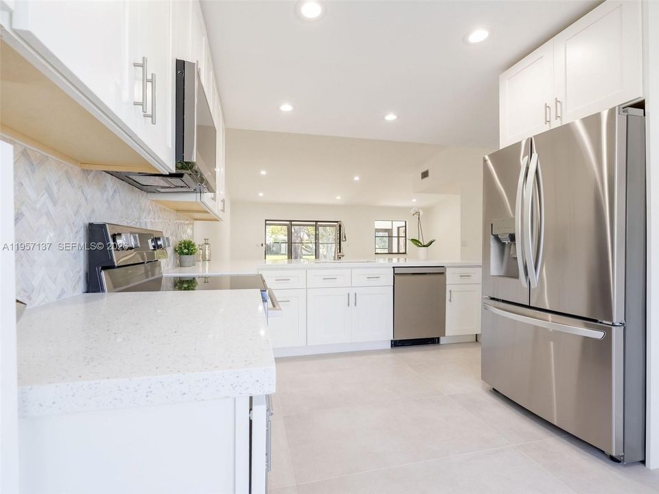 Activo con contrato: $379,000 (2 camas, 2 baños, 1459 Pies cuadrados)