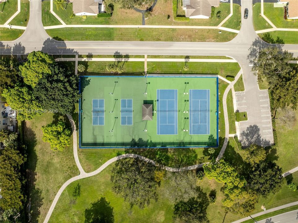 Activo con contrato: $379,000 (2 camas, 2 baños, 1459 Pies cuadrados)