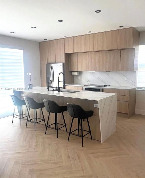 Active With Contract: $785,000 (5 beds, 3 baths, 2355 Square Feet)