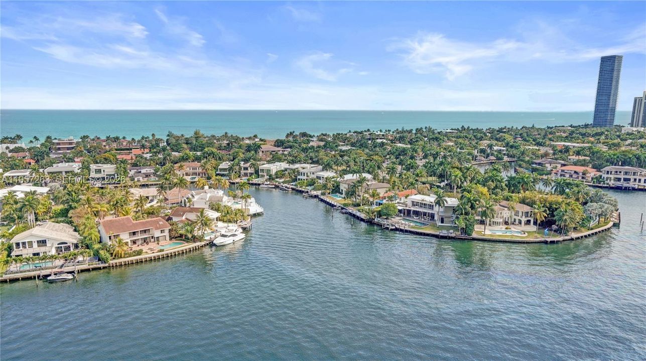 Vendido Recientemente: $1,635,000 (3 camas, 3 baños, 3264 Pies cuadrados)