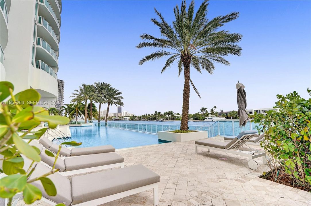 Vendido Recientemente: $1,635,000 (3 camas, 3 baños, 3264 Pies cuadrados)