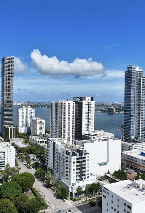 合同活跃: $315,000 (1 贝兹, 1 浴室, 775 平方英尺)
