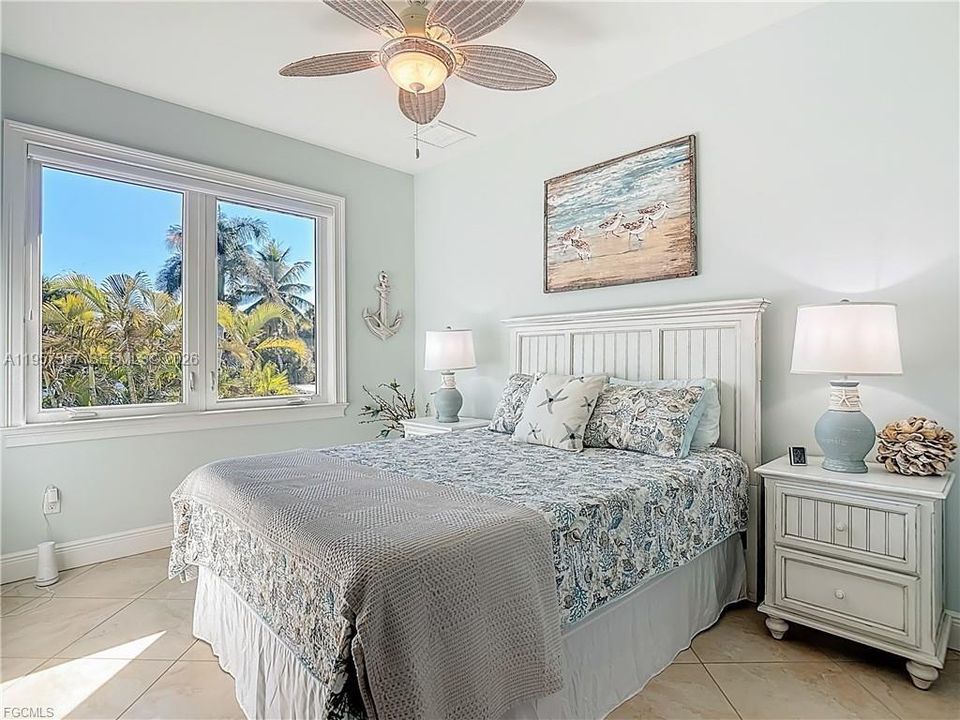For Sale: $1,900,000 (3 beds, 2 baths, 2005 Square Feet)