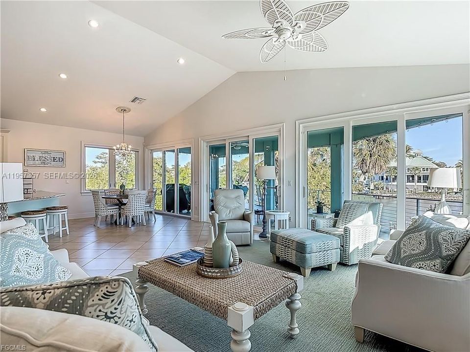 For Sale: $1,900,000 (3 beds, 2 baths, 2005 Square Feet)
