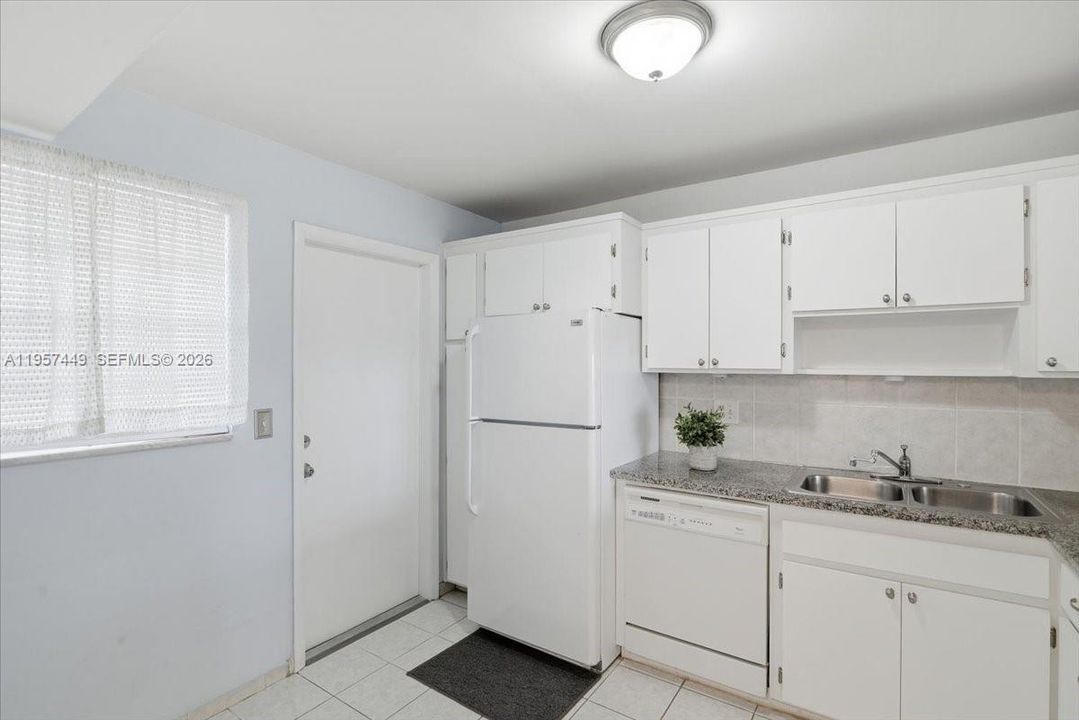 En Venta: $158,000 (1 camas, 1 baños, 770 Pies cuadrados)