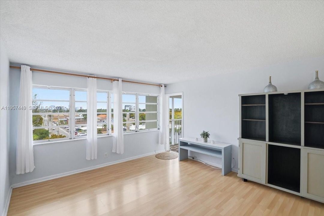 En Venta: $158,000 (1 camas, 1 baños, 770 Pies cuadrados)