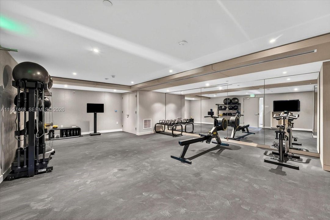 For Sale: $3,850,000 (4 beds, 4 baths, 2502 Square Feet)