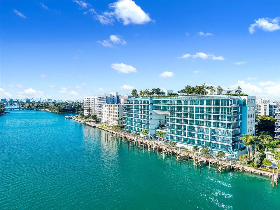 For Sale: $3,850,000 (4 beds, 4 baths, 2502 Square Feet)