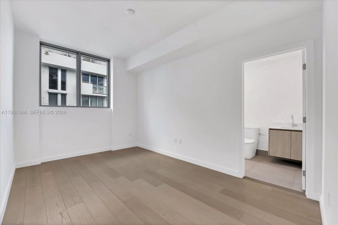 For Sale: $3,850,000 (4 beds, 4 baths, 2502 Square Feet)
