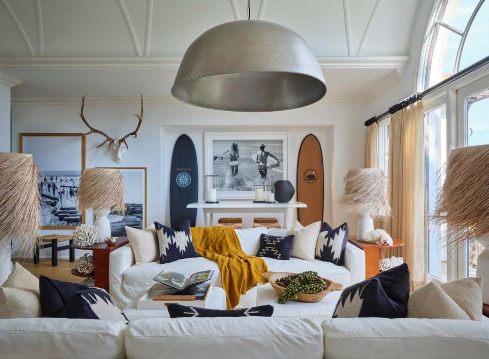 Upstairs Lounge