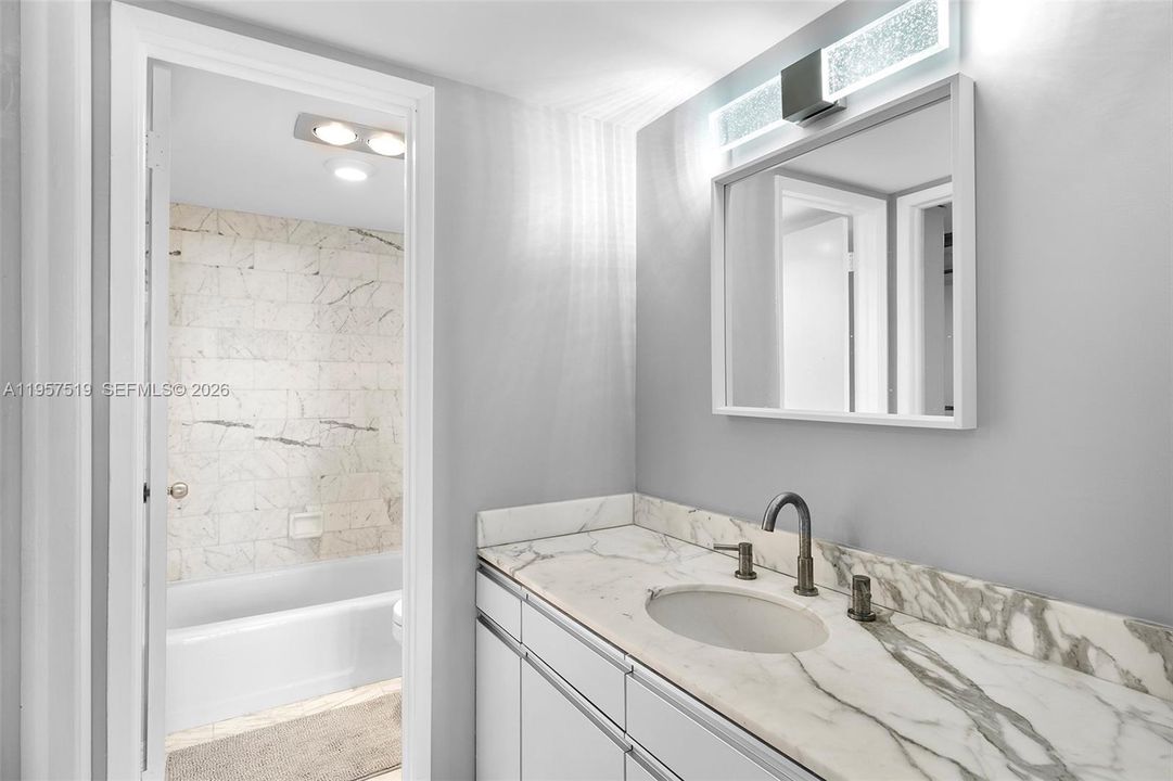 Activo con contrato: $949,000 (2 camas, 2 baños, 1190 Pies cuadrados)