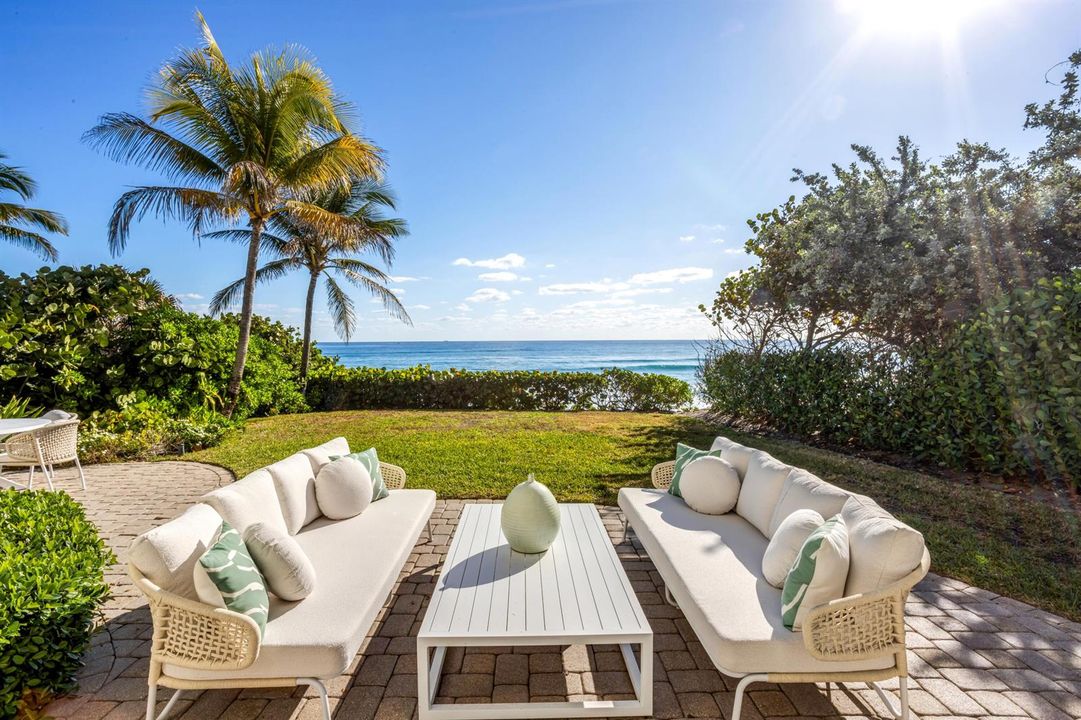 mls_PATIO_SEATING_STRAIGHT_EB