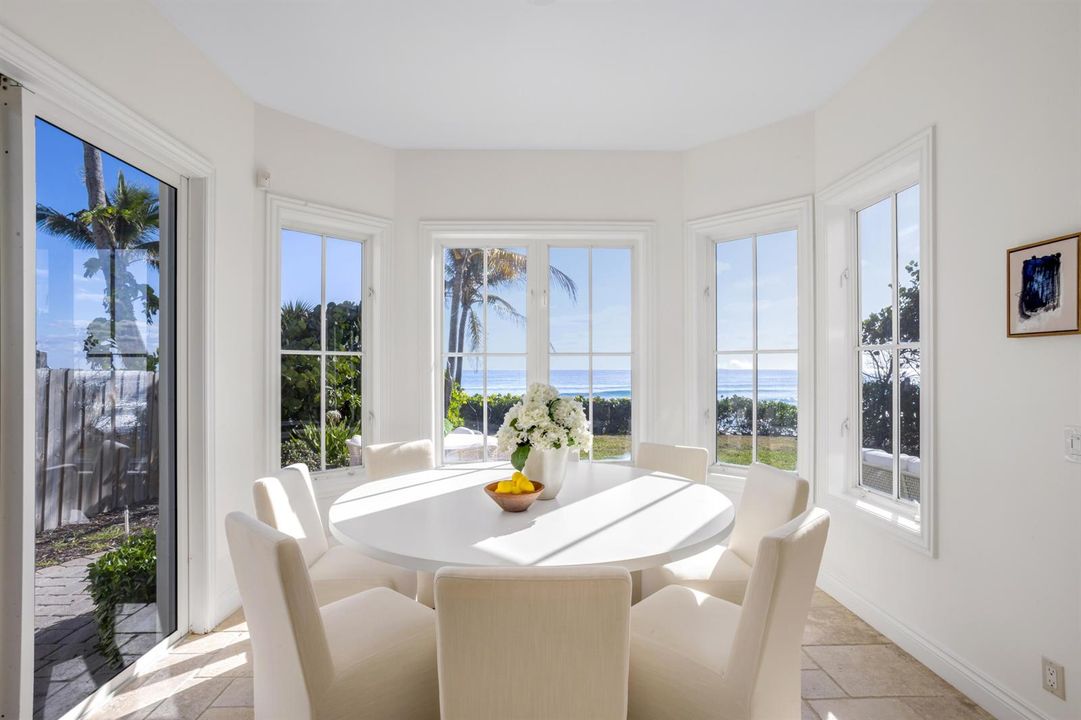 mls_BREAKFAST_NOOK_EB