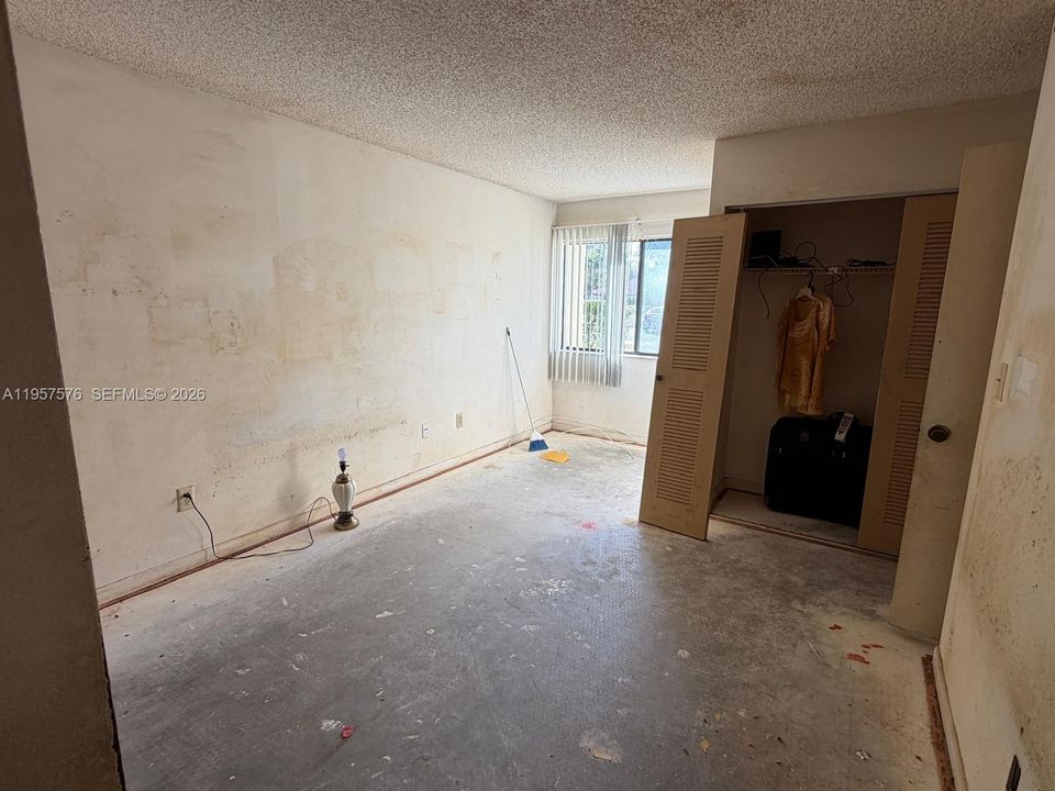 Activo con contrato: $160,000 (2 camas, 2 baños, 816 Pies cuadrados)