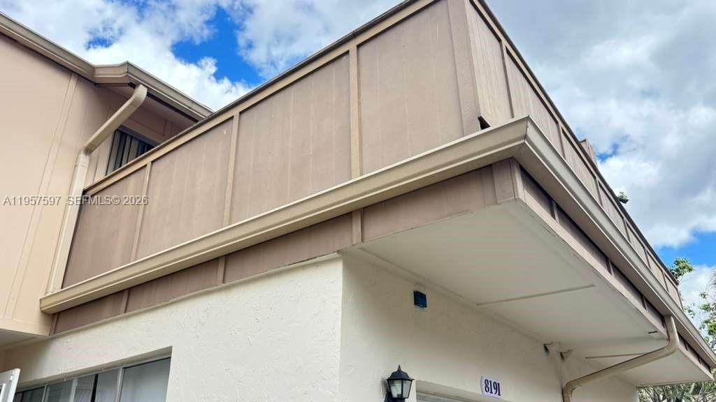 Activo con contrato: $190,000 (3 camas, 2 baños, 1690 Pies cuadrados)