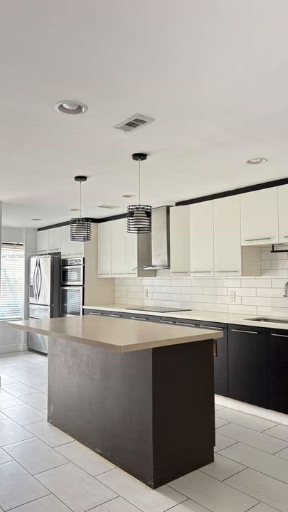 Activo con contrato: $190,000 (3 camas, 2 baños, 1690 Pies cuadrados)