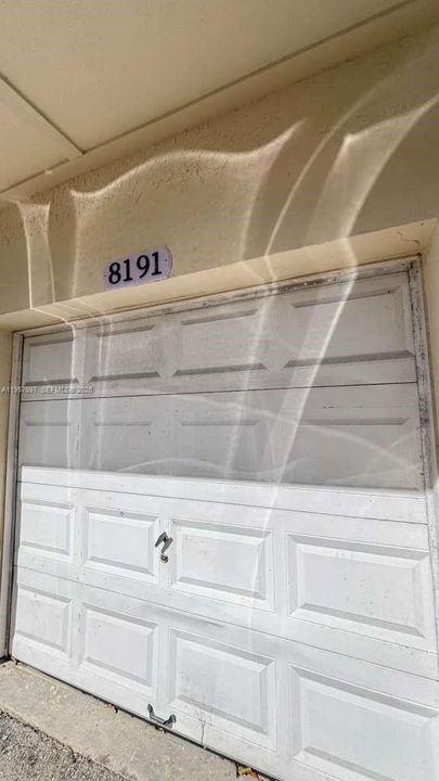 Activo con contrato: $190,000 (3 camas, 2 baños, 1690 Pies cuadrados)