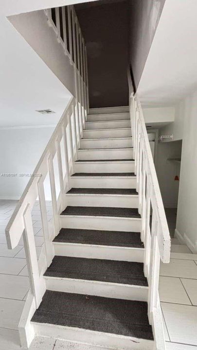 Activo con contrato: $190,000 (3 camas, 2 baños, 1690 Pies cuadrados)
