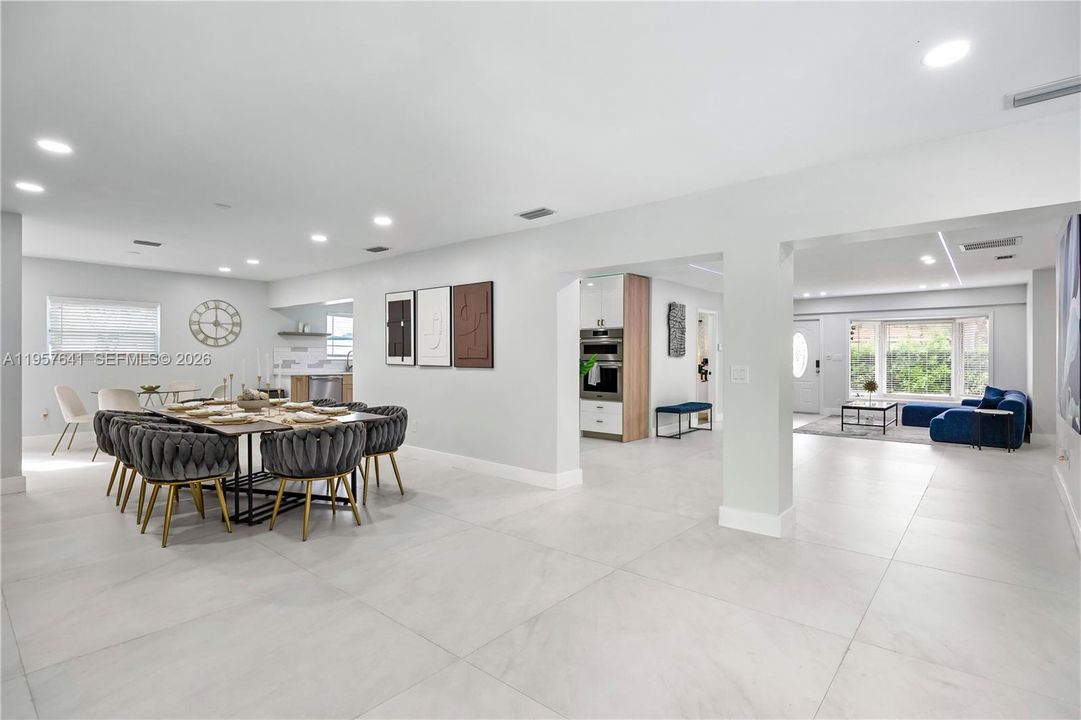En Venta: $1,690,000 (6 camas, 4 baños, 4865 Pies cuadrados)