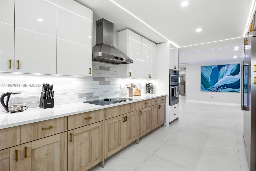 En Venta: $1,690,000 (6 camas, 4 baños, 4865 Pies cuadrados)