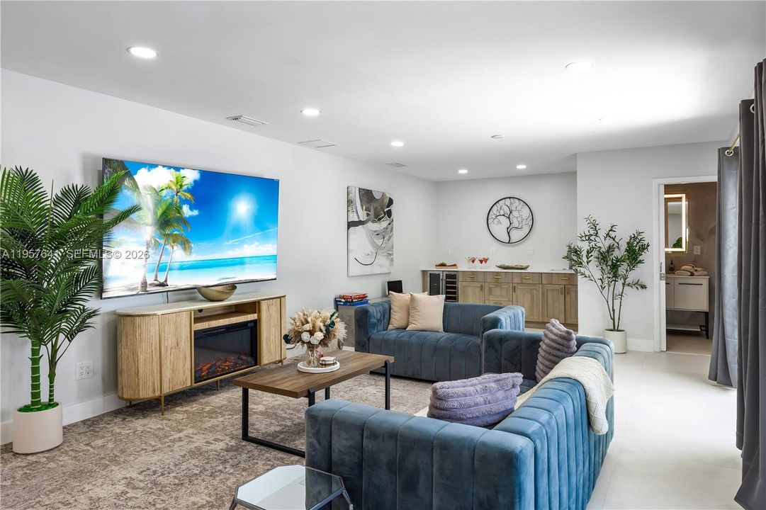 En Venta: $1,690,000 (6 camas, 4 baños, 4865 Pies cuadrados)