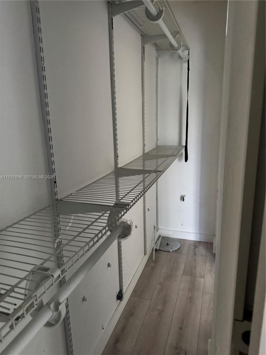 На продажу: $104,000 (1 спален, 1 ванн, 685 Квадратных фут)