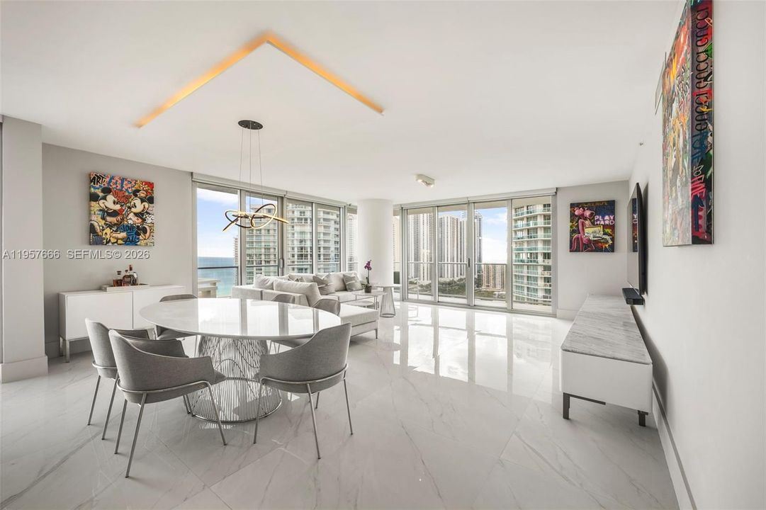 For Sale: $1,899,000 (3 beds, 3 baths, 1892 Square Feet)