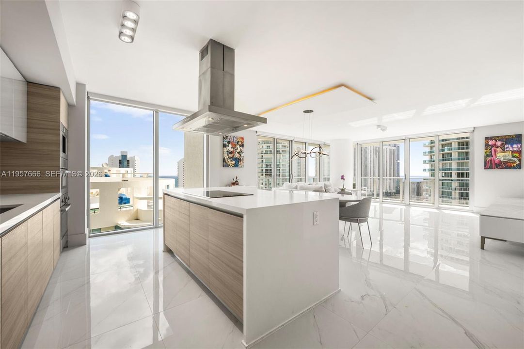 For Sale: $1,899,000 (3 beds, 3 baths, 1892 Square Feet)