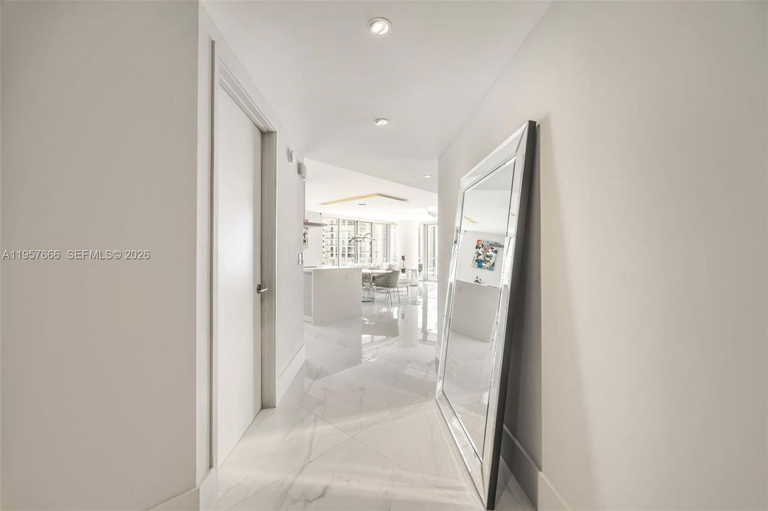 For Sale: $1,899,000 (3 beds, 3 baths, 1892 Square Feet)
