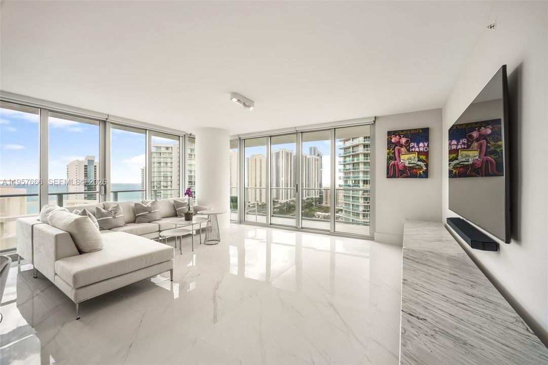 For Sale: $1,899,000 (3 beds, 3 baths, 1892 Square Feet)
