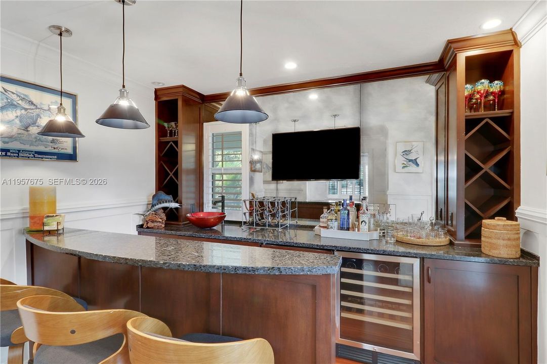 For Sale: $1,890,000 (4 beds, 3 baths, 2778 Square Feet)