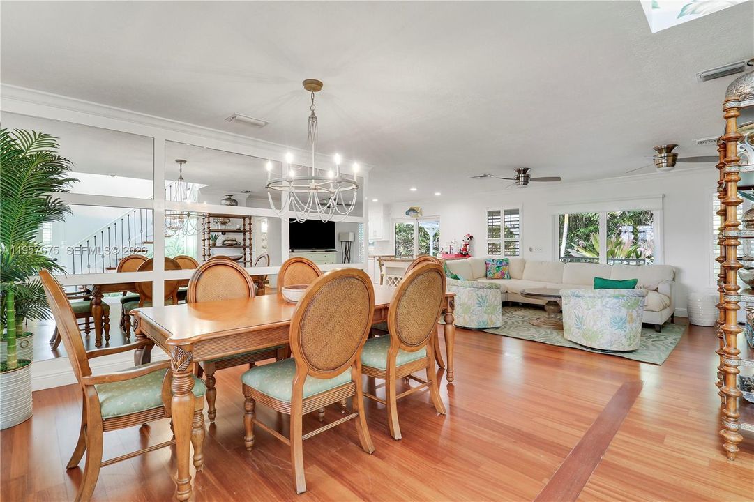 For Sale: $1,890,000 (4 beds, 3 baths, 2778 Square Feet)