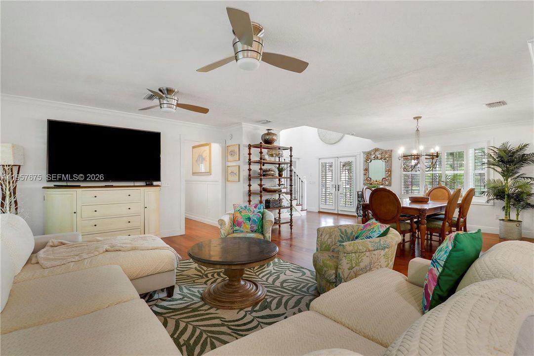 For Sale: $1,890,000 (4 beds, 3 baths, 2778 Square Feet)