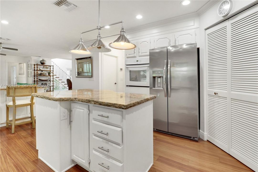 For Sale: $1,890,000 (4 beds, 3 baths, 2778 Square Feet)