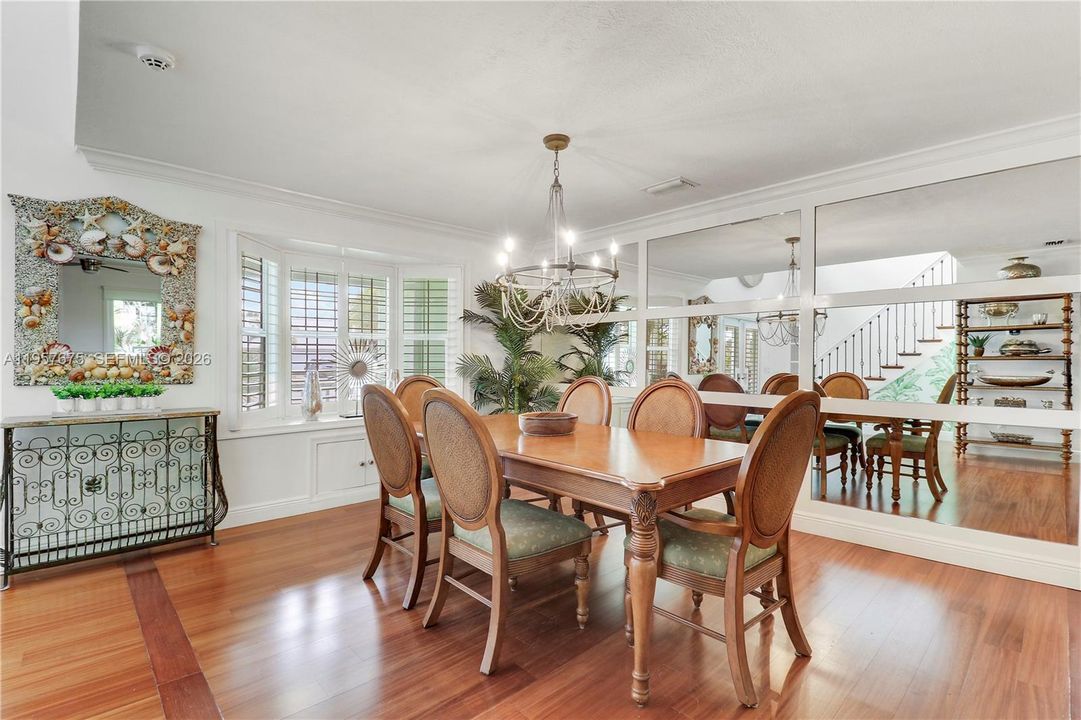 For Sale: $1,890,000 (4 beds, 3 baths, 2778 Square Feet)