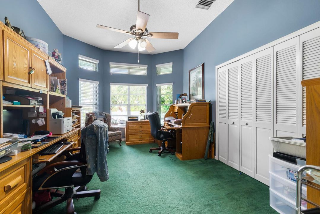 8862 Estate Dr-large-008-007-DSC7761-149