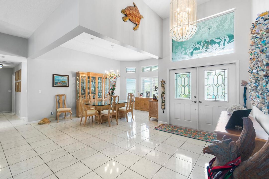 8862 Estate Dr-large-003-001-DSC7736-150