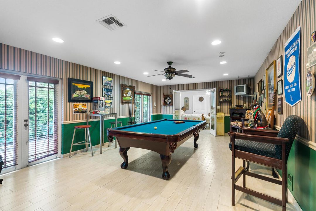 8862 Estate Dr-large-021-020-DSC7830-149