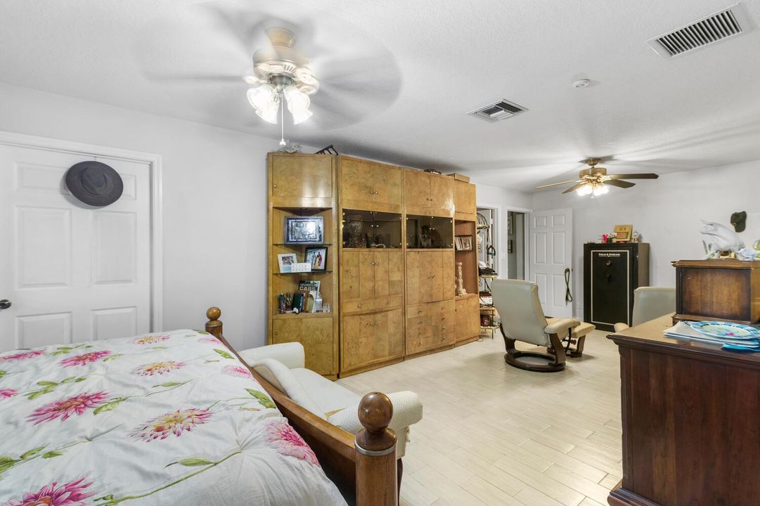 8862 Estate Dr-large-019-018-DSC7820-150