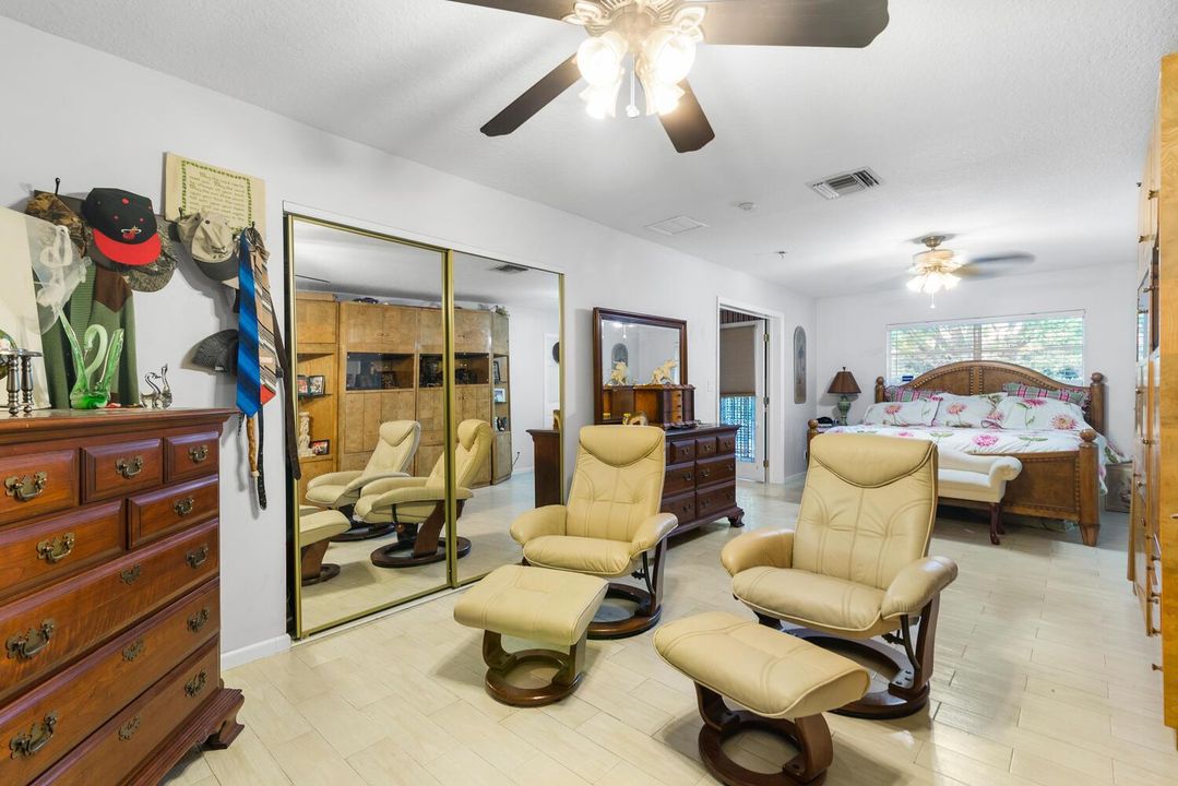 8862 Estate Dr-large-016-014-DSC7805-150