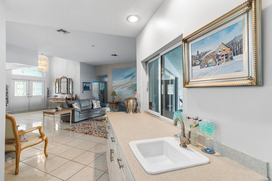 8862 Estate Dr-large-029-029-DSC7875-150
