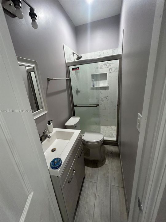 В аренду: $1,150 (1 спален, 1 ванн, 563 Квадратных фут)